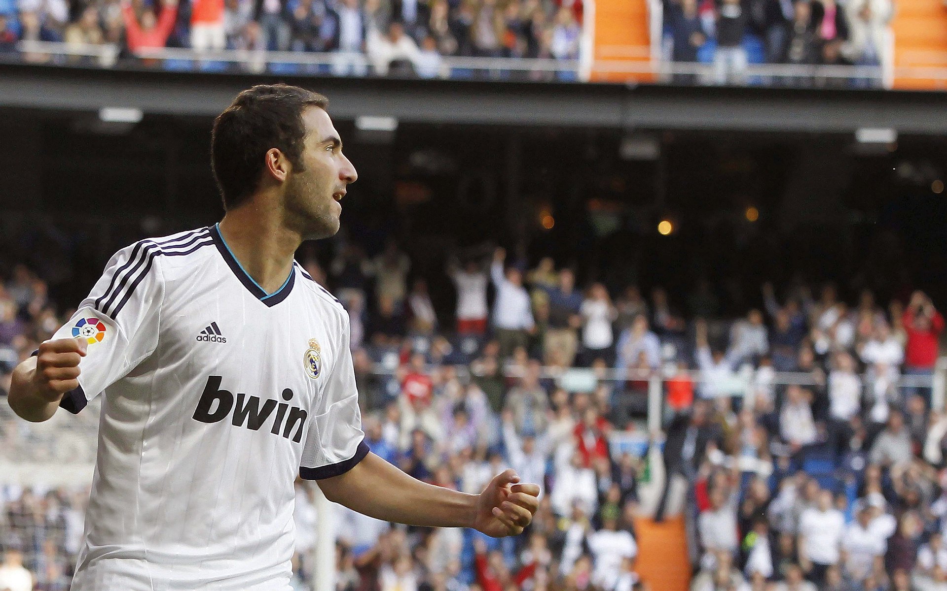 NBA季后赛之夜，杰伦·格林连续得分拉开差距，独舞时刻改写系列赛