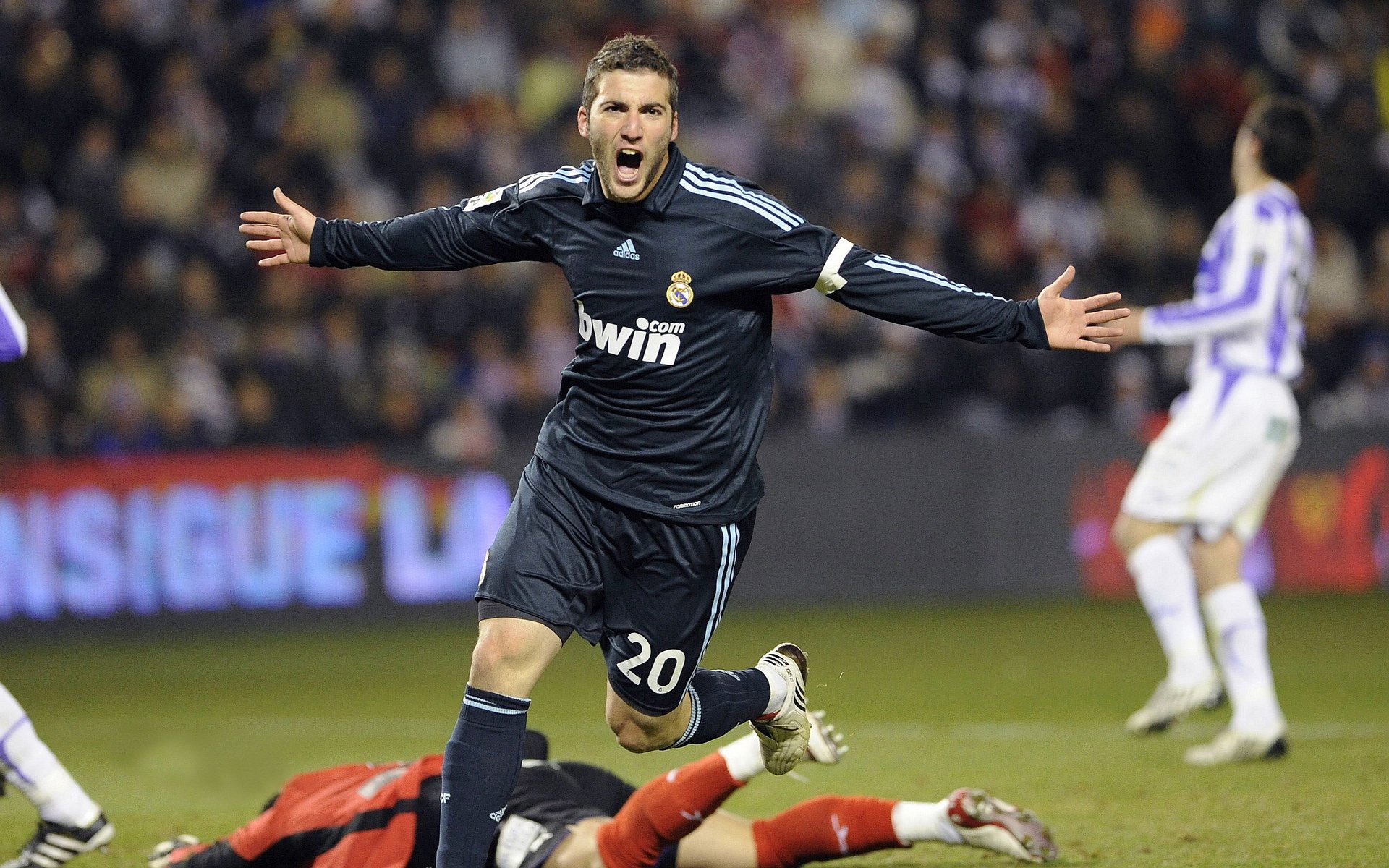 北欧风暴提前终结悬念，努涅斯一剑封喉助瑞典击溃洪都拉斯