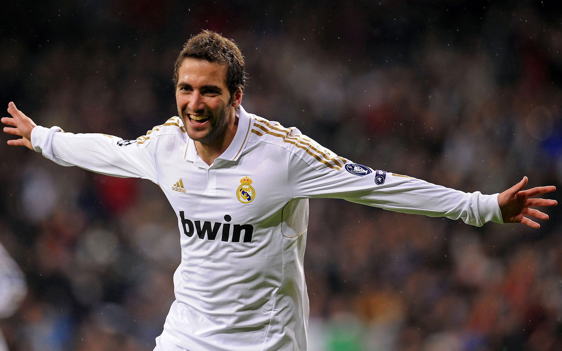 当足球的黄色风暴席卷冰岛，篮球的德国战车在NBA总决赛接管比赛—体育世界的平行奇迹